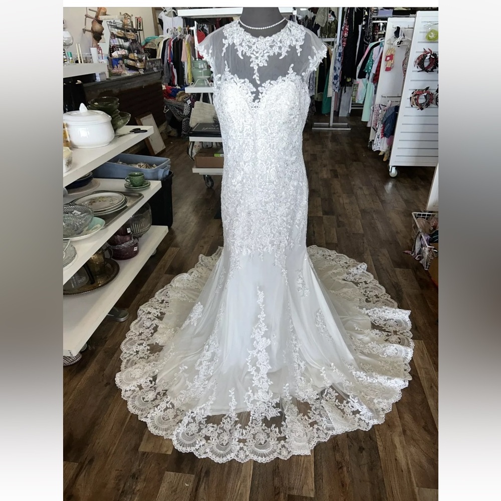 Jacquelin Exclusive “Karie” Size 16 Brand New Never Used Elegant Wedding Gown 💍